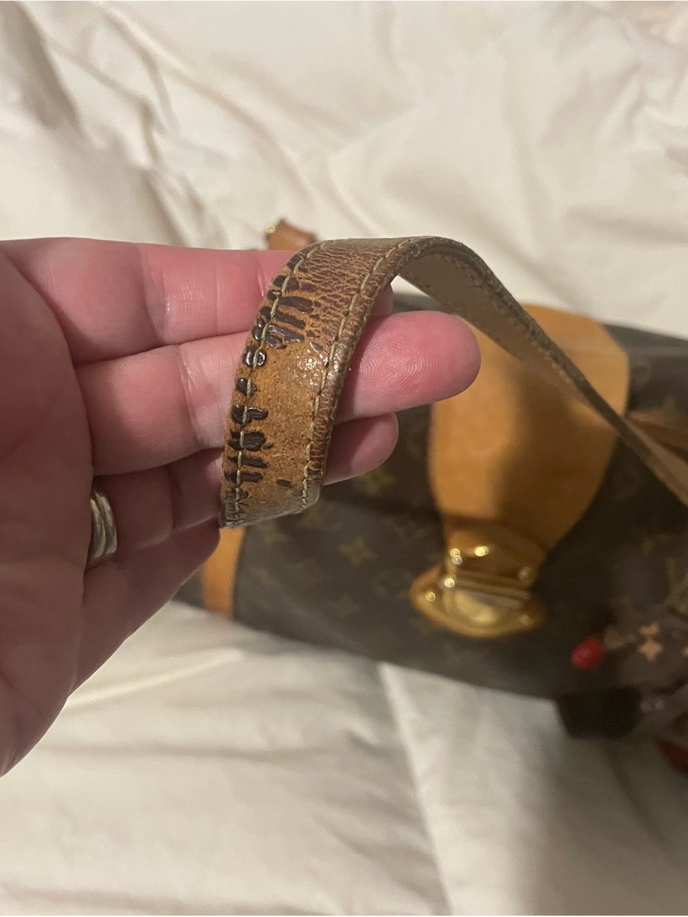 Louis Vuitton Stresa GM Monogram Shoulder Bag with Tan Leather and Gold Hardware - Picture 3 of 9